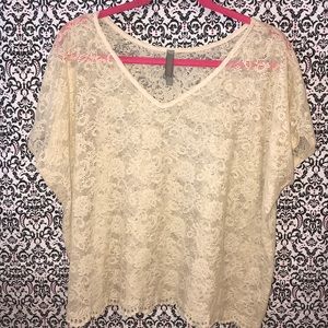 🌺🌸 Lace Top 🌺🌸